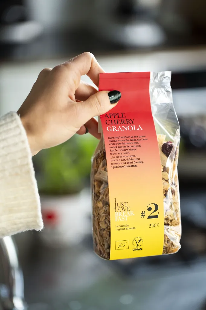 #2 Apple Cherry Granola (250g).webp